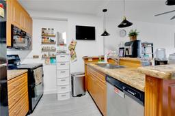 Picture of 10900 SW 104Th St # 218, Miami, FL 33176