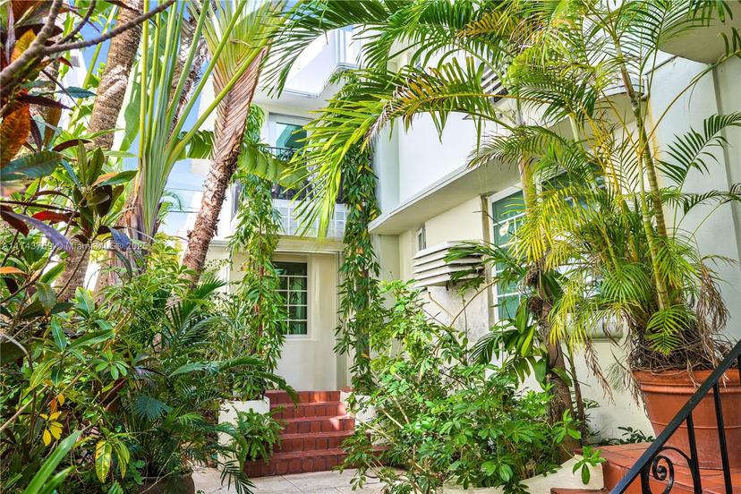 Picture of 349 Meridian Ave # B207, Miami Beach FL 33139