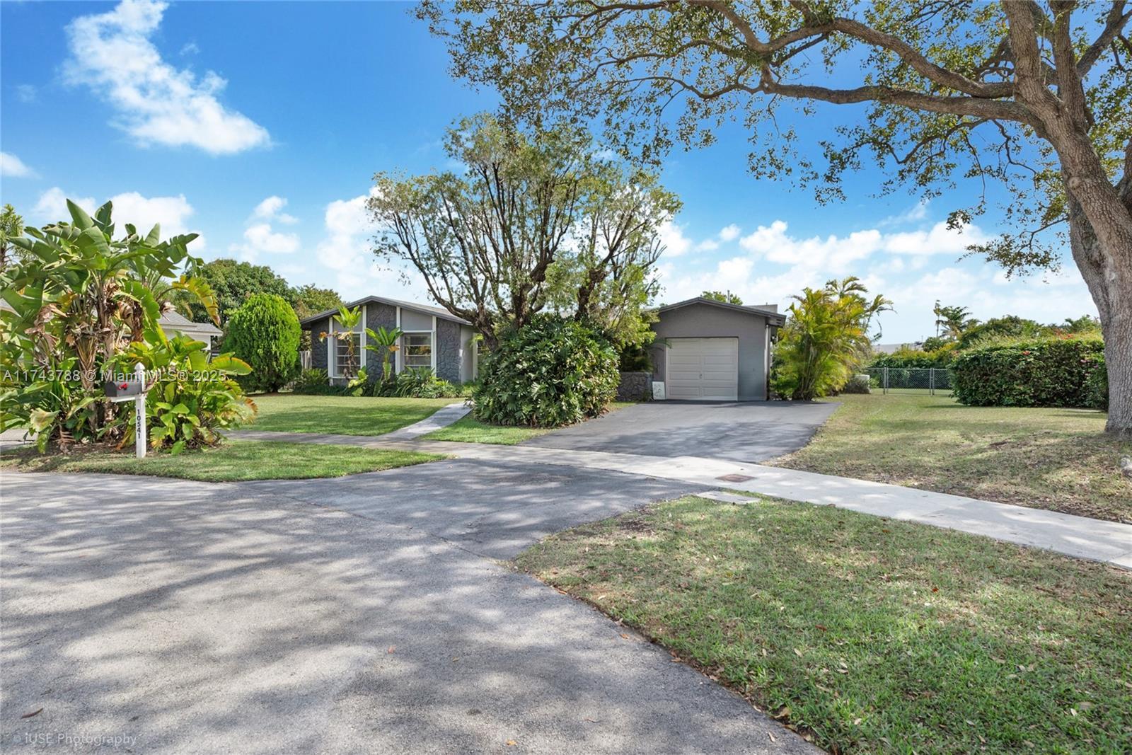 Picture of 10541 SW 123Rd Ave, Miami, FL 33186