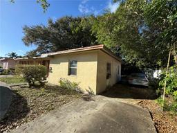 Picture of 763 NE 140 St, North Miami, FL 33161