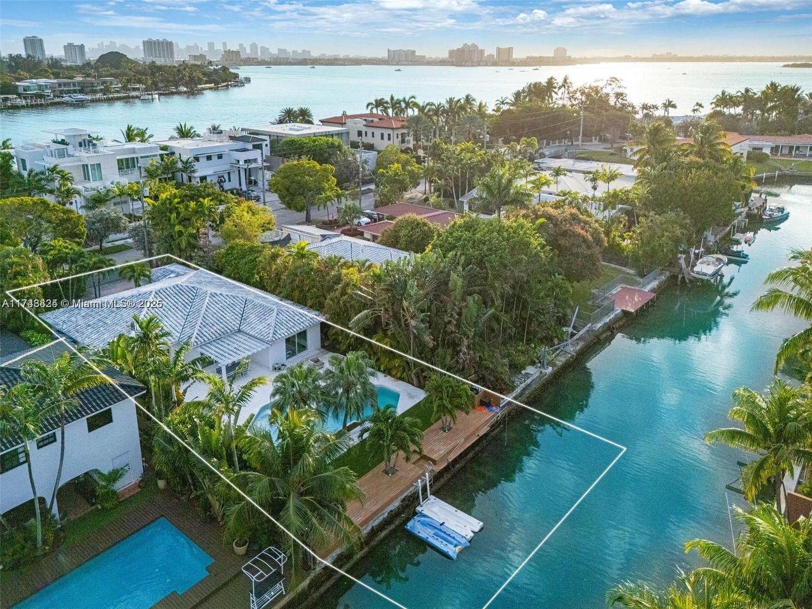 Picture of 1835 Daytonia Rd, Miami Beach, FL 33141