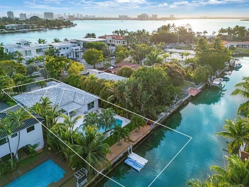 Picture of 1835 Daytonia Rd, Miami Beach FL 33141