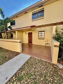 Picture of 6256 SW 136Th Ct # 105E, Miami, FL 33183