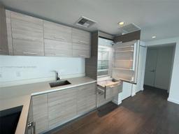Picture of 1300 S Miami Ave # 1107, Miami, FL 33130