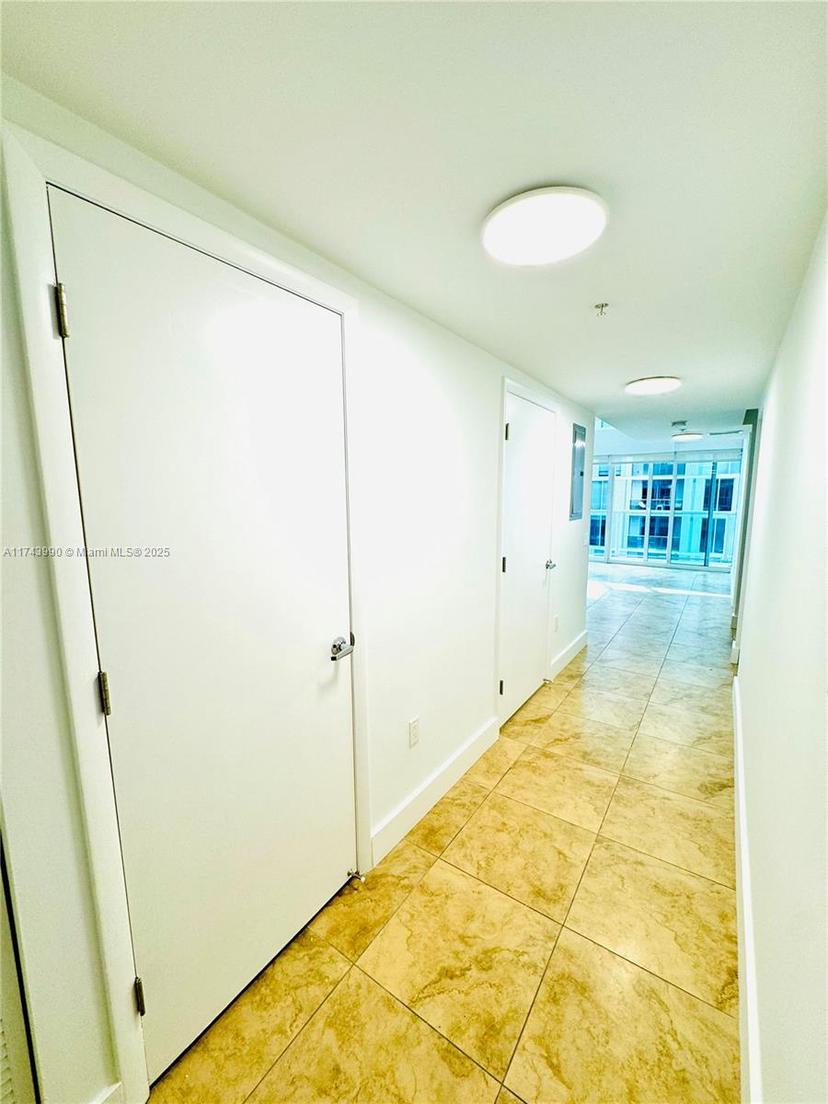 Picture of 41 SE 5Th St # 808, Miami FL 33131