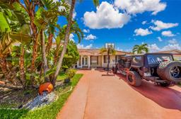 Picture of 8453 NW 189Th St Rd, Hialeah, FL 33015