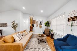 Picture of 8453 NW 189Th St Rd, Hialeah, FL 33015