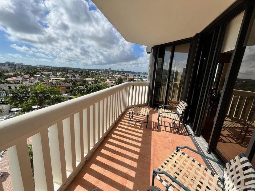 Picture of 1000 W Island Blvd # 803, Aventura FL 33160