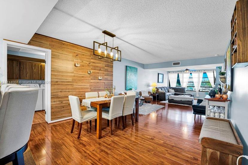 Picture of 6049 Balboa Cir # 302, Boca Raton FL 33433