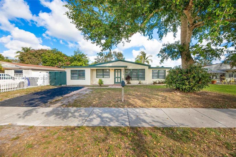 Picture of 6871 Atlanta St, Hollywood FL 33024
