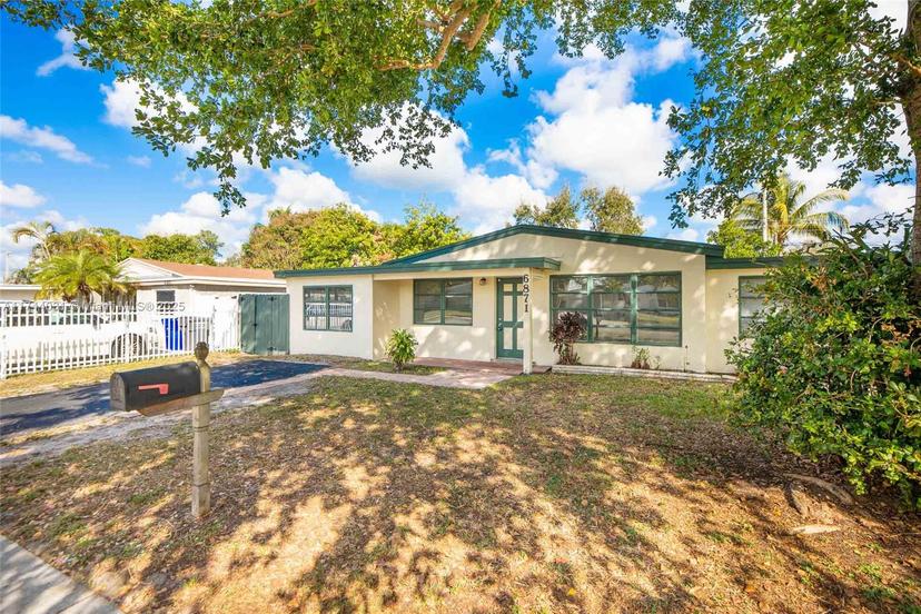 Picture of 6871 Atlanta St, Hollywood FL 33024