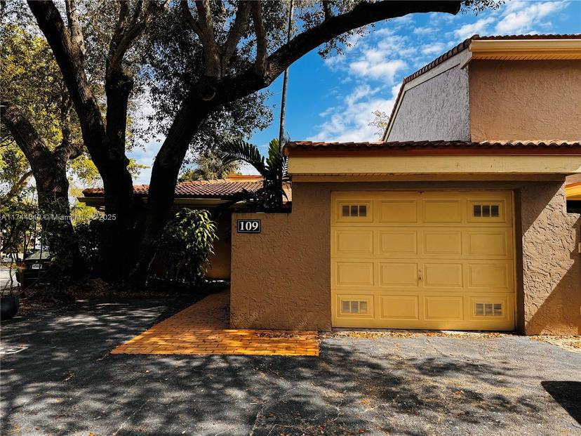 Picture of 109 Heatherbrook Way # 146, Hollywood FL 33021