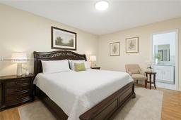 Picture of 3011 W 76Th St # 203, Hialeah, FL 33018