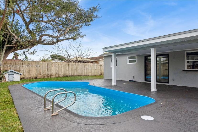 Picture of 6541 NW 5Th St, Margate FL 33063