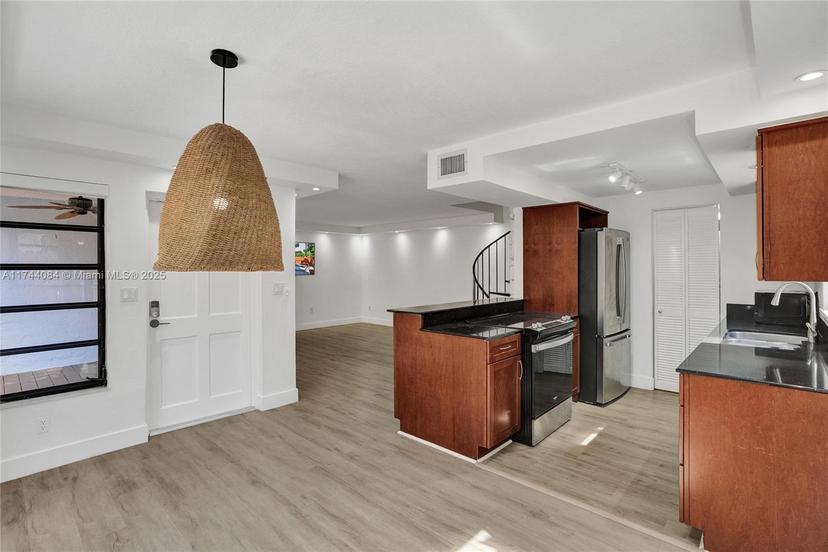 Picture of 2979 Bird Ave # 8, Miami FL 33133