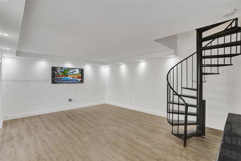 Picture of 2979 Bird Ave # 8, Miami FL 33133