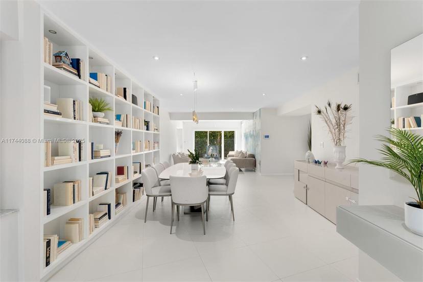 Picture of 590 W 49Th St, Miami Beach FL 33140