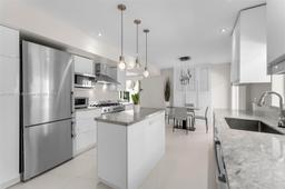 Picture of 590 W 49Th St, Miami Beach, FL 33140