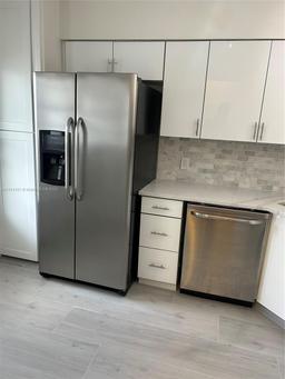 Picture of 1530 NE 191St St # 124, Miami, FL 33179