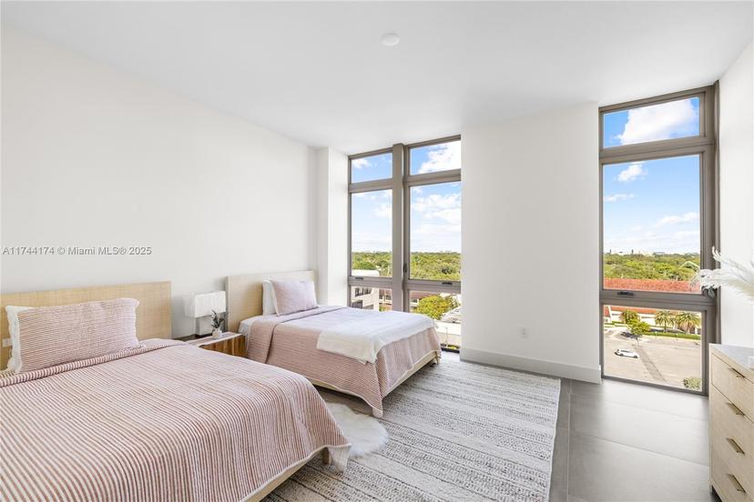 Picture of 515 Valencia Ave # 803, Coral Gables FL 33134