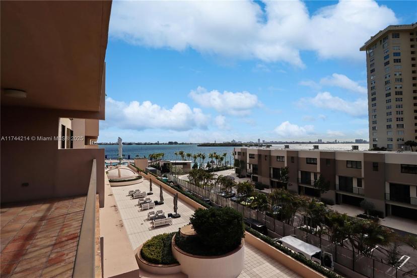 Picture of 1800 NE 114Th St # 508, Miami FL 33181