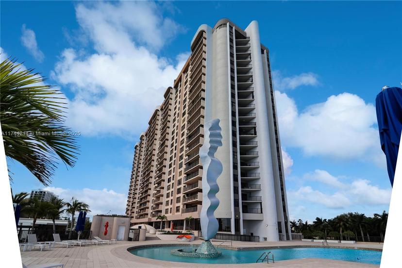 Picture of 1800 NE 114Th St # 508, Miami FL 33181