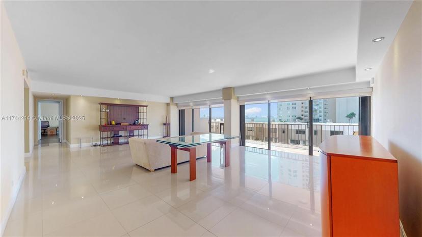 Picture of 1800 NE 114Th St # 508, Miami FL 33181