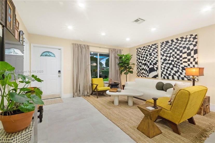Picture of 191 SE 13Th Ave, Pompano Beach FL 33060