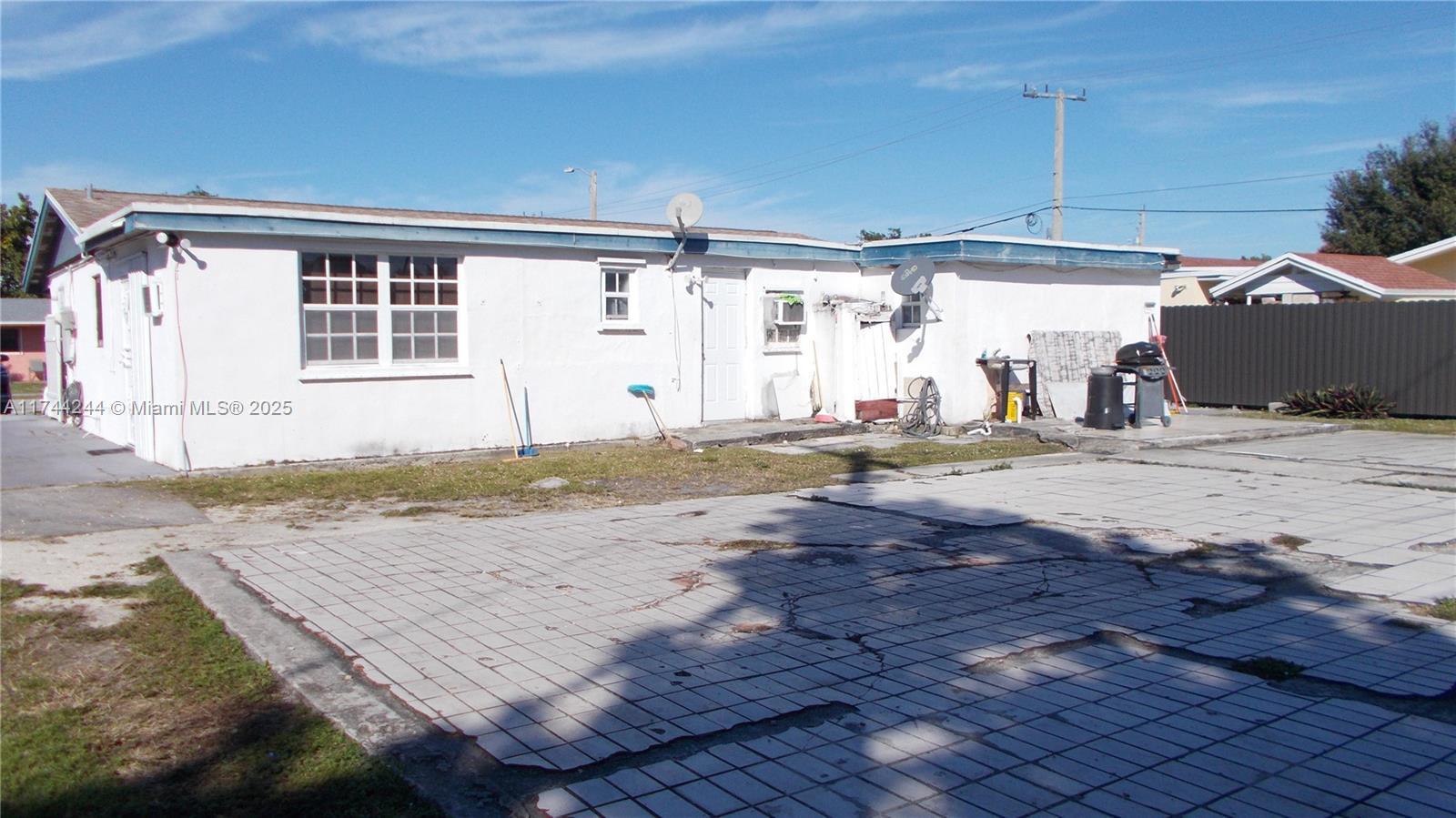 Picture of 3224 NW 181St St, Miami Gardens, FL 33056