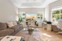 Picture of 4851 NW 112Th Ct, Doral, FL 33178