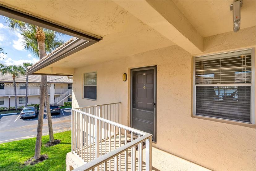 Picture of 5530 Lakeside Dr # 201, Margate FL 33063