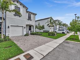 Picture of 20381 NW 4Th Ct, Miami Gardens, FL 33169