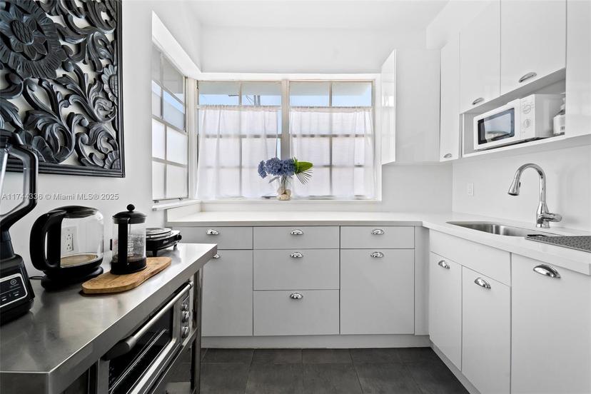 Picture of 1005 Meridian Ave # 7, Miami Beach FL 33139
