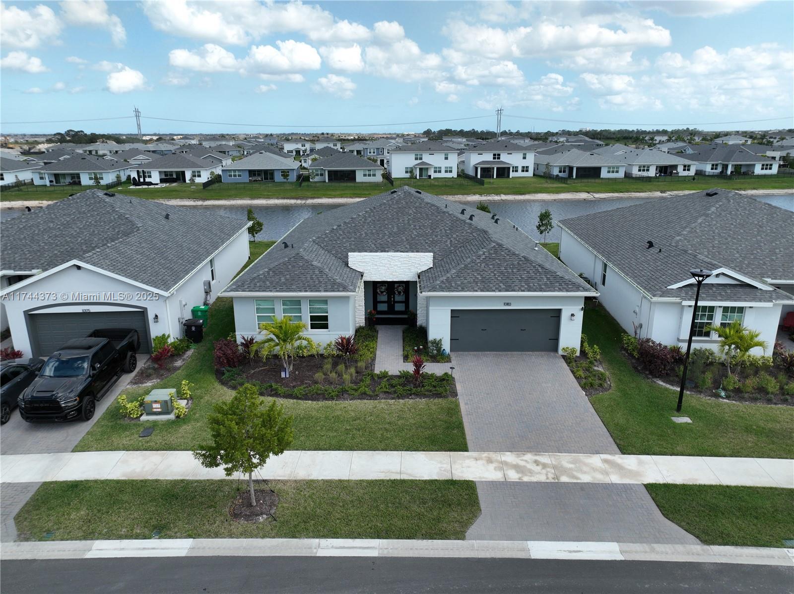 Picture of 10183 SW Orana Dr, Port St. Lucie, FL 34987