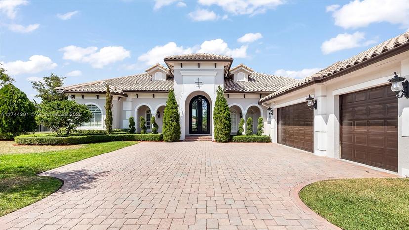 Picture of 14443 S Jockey Cir S, Davie FL 33330
