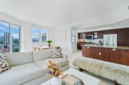 Picture of 20000 E Country Club Dr # 1111, Aventura, FL 33180