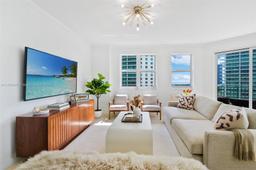 Picture of 20000 E Country Club Dr # 1111, Aventura, FL 33180