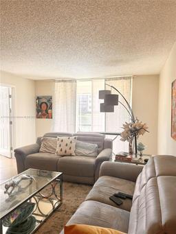 Picture of 361 S Hollybrook Dr # 104, Pembroke Pines, FL 33025