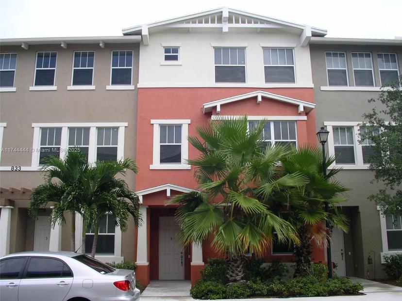 Picture of 833 Millbrae Ct # 6, West Palm Beach FL 33401