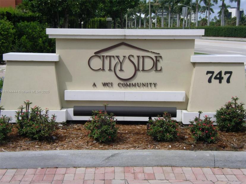 Picture of 833 Millbrae Ct # 6, West Palm Beach FL 33401