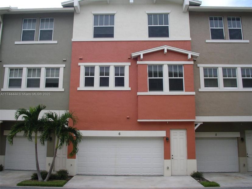 Picture of 833 Millbrae Ct # 6, West Palm Beach FL 33401
