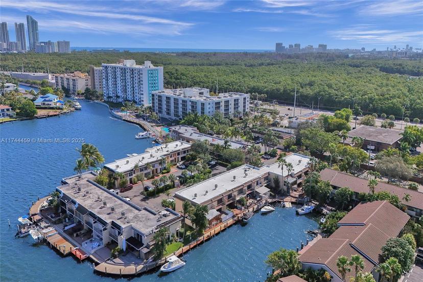 Picture of 16478 NE 27Th Pl # 34, Eastern Shores FL 33160