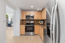 Picture of 100 Bayview Dr # 1024, Sunny Isles Beach, FL 33160