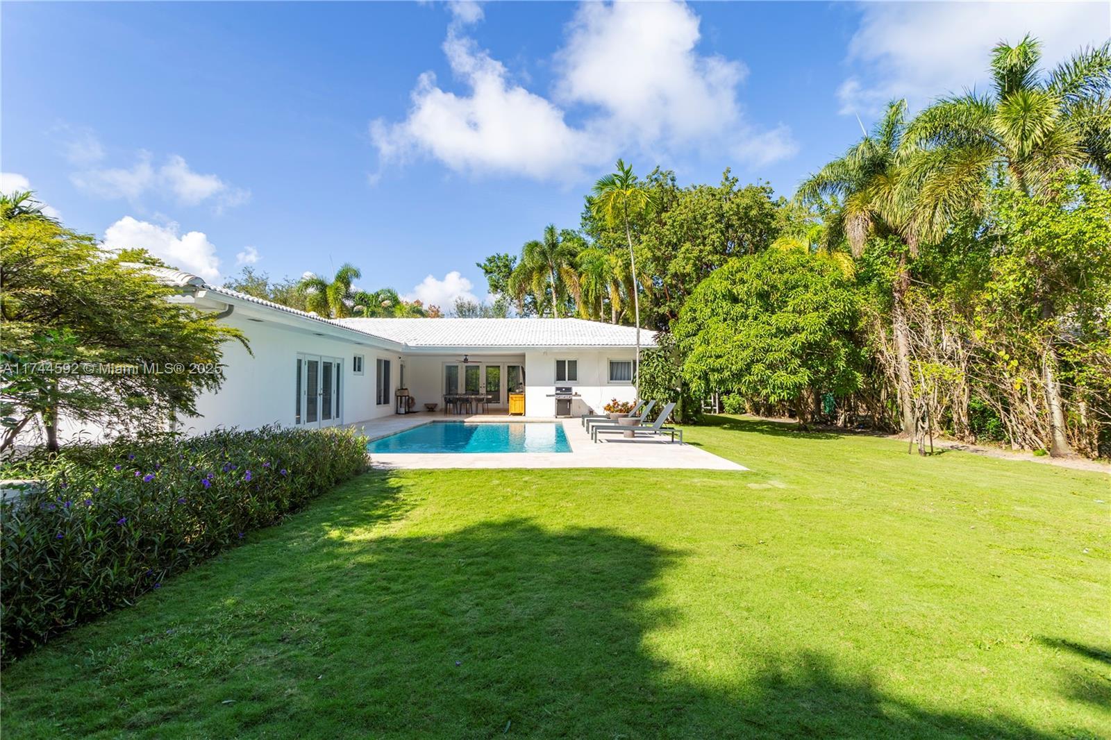 Picture of 550 Pidgeon Plum Ln, Miami, FL 33137