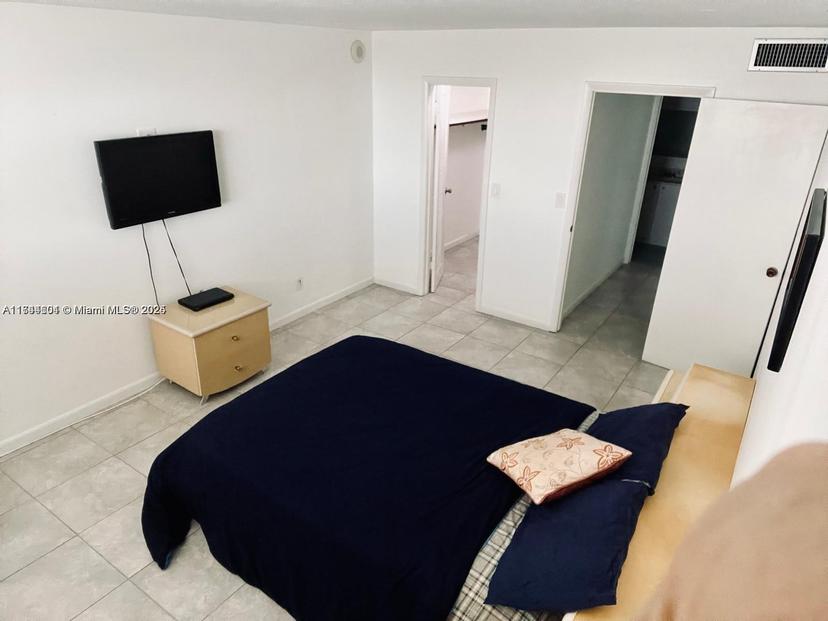 Picture of 1465 NE 123Rd St # 814, North Miami FL 33161