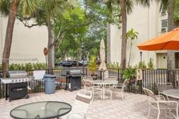 Picture of 6700 Cypress Rd # 409, Plantation, FL 33317