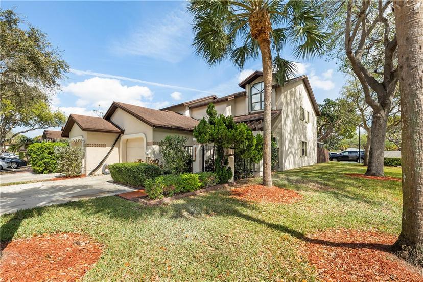 Picture of 10131 SW 137Th Ct # 10131, Miami FL 33186