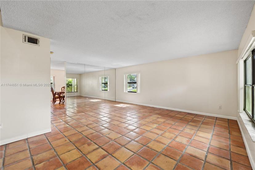 Picture of 10131 SW 137Th Ct # 10131, Miami FL 33186