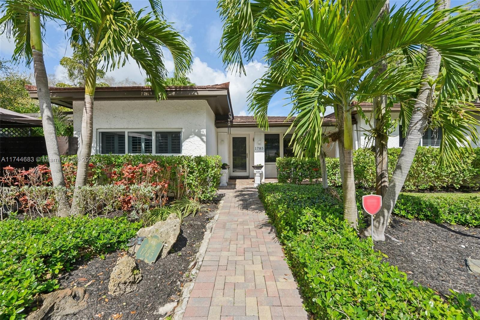 Picture of 1785 NE 137Th Ter, North Miami, FL 33181