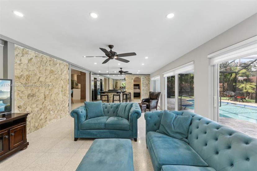 Picture of 1785 NE 137Th Ter, North Miami FL 33181
